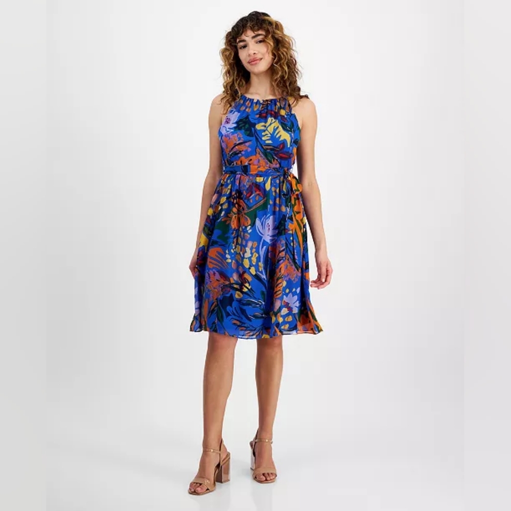 Women's Clothing (101)